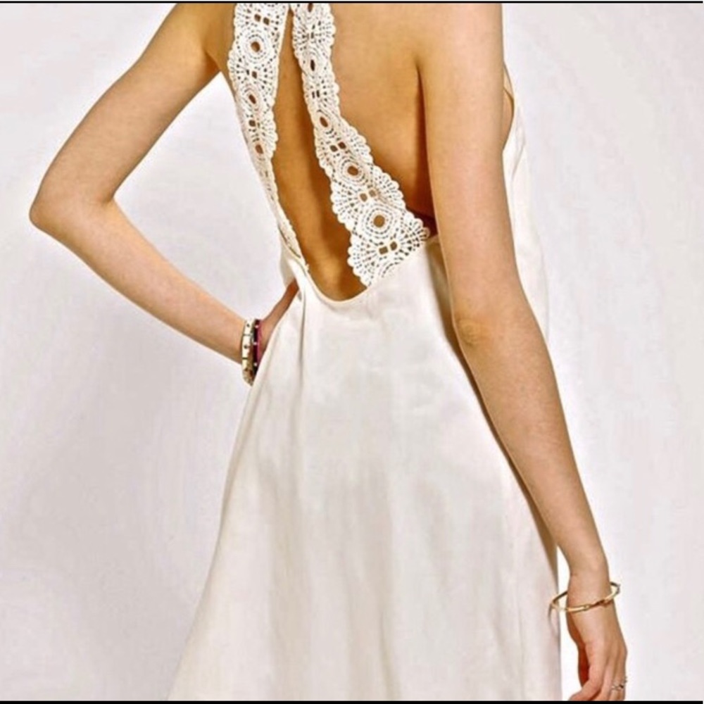 SOLDStone Cold Fox Natural White Crochet Back Mini